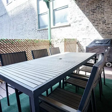River North 3Br/2Ba: Huge, Parking, Center Chicago-3