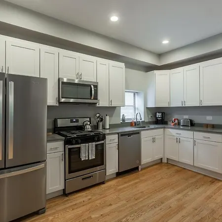 Go Grand In This Massive Old Town Mansion - Sleeps 22! Apts-3