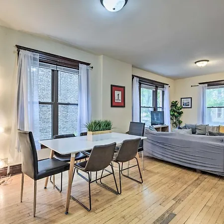 Chicago Apt With Balcony, Walk To Wrigley Field-2