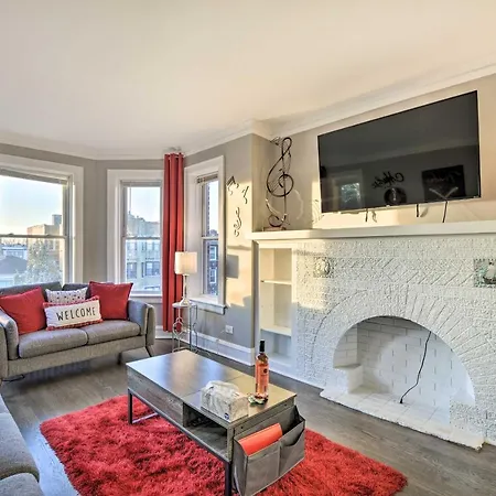 Chicago Apartment 3 Mi From Wrigley Field!-2