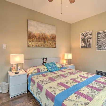 Chicago Home With Spacious Backyard!-2