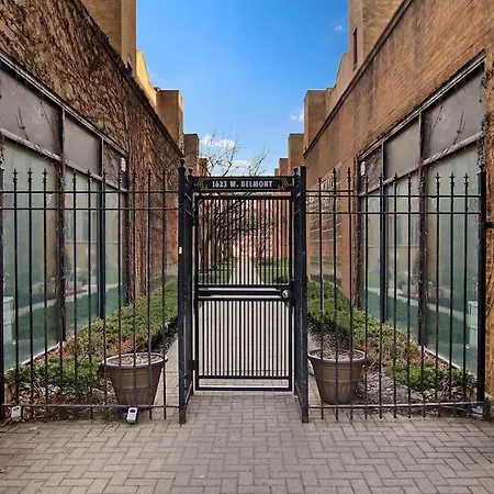 3Br Beautifully Designed Apt Close To Shops - Belmont A3-2