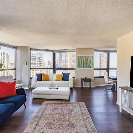 3Br Stunning Spacious Sky Loft Indoor Pool, Parking & Incredible Views-3