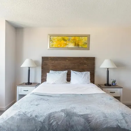 3Br Premium Executive Penthouse W/ Pool & Parking-3