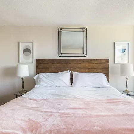 3Br Premium Executive Penthouse W/ Pool & Parking-3