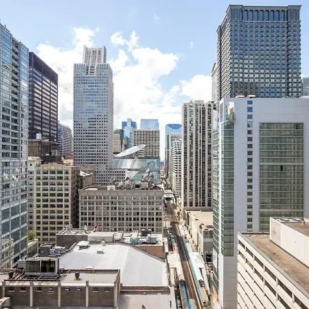 Loop 2Br W Gym Roof Nr Riverwalk The L Chi-312-2