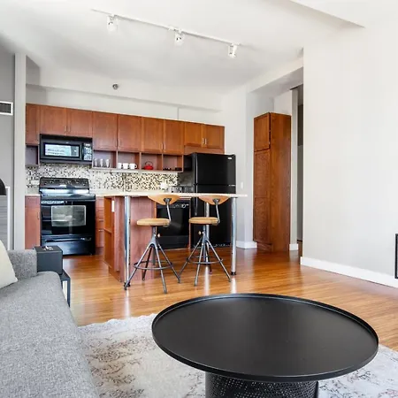 Loop 2Br W Gym Roof Nr Riverwalk The L Chi-312-3