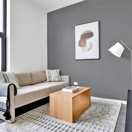 Logan Sq Studio W Pool Deck Gym Nr L Chi-728-2