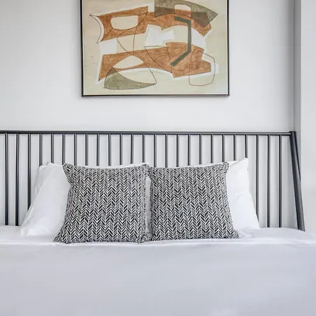 South Loop 2Br W Gym Roof Nr Grant Park Chi-771-2