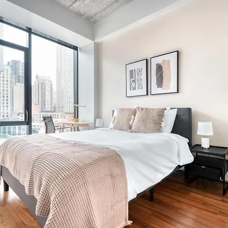 River North 1Br W Gym Lounge Roof Nr Riverwalk Chi-889-2