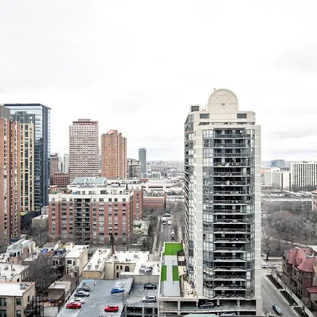 Gold Coast 2Br W Gym Lounge Pool Nr Mag Mile Chi-231-2