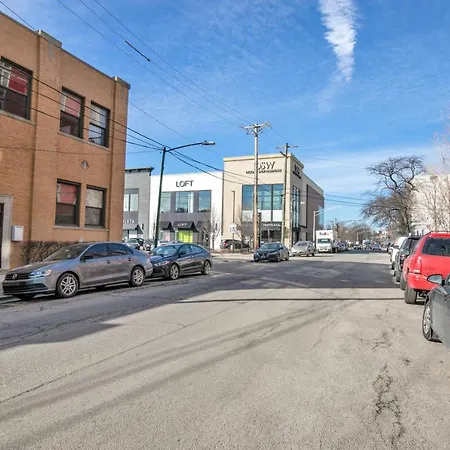 Lincoln Park Studio W Wd Patio Nr L Chi-328-3