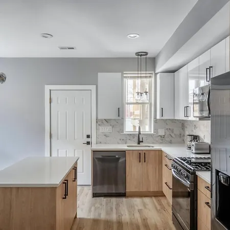 Edgewater 2Br Nr Loyola Red Line Chi-903-3