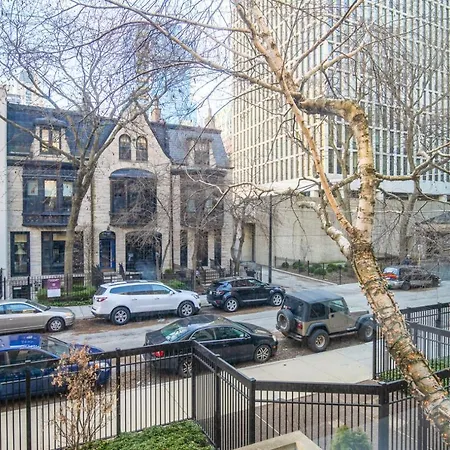 Gold Coast 1Br Nr Mariano Park Oak St Beach Chi-286-2