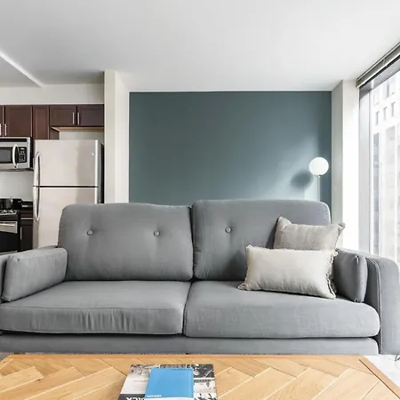 Loop 1Br W Pool Gym Nr The L Riverwalk Chi-242-3