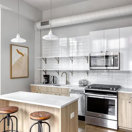 River North 1Br W Gym Lounge Roof Nr Riverwalk Chi-894-2