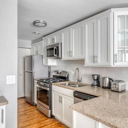 Lakeview 2Br W Courtyard Wd 2 Blocks To L Chi-516-2
