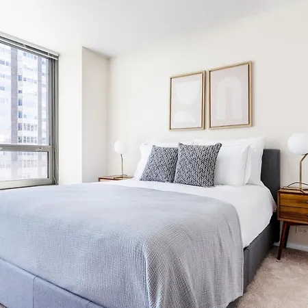 Lakeview Studio W Rooftop Pool Nr Wrigley Field Chi-377-2