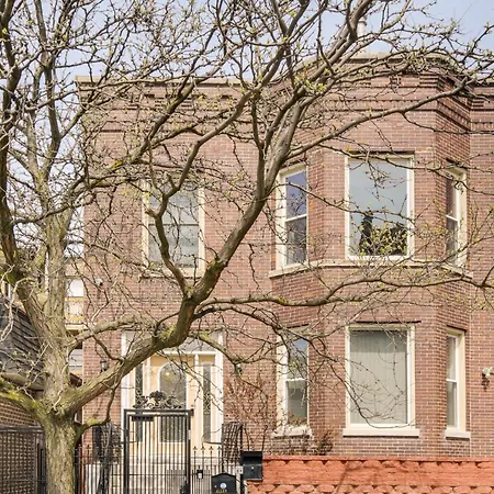 Chic Chicago Apartment About 1 Mi To Wrigley Field!-3