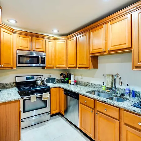 Pet-Friendly Chicago Vacation Rental Near Downtown-3
