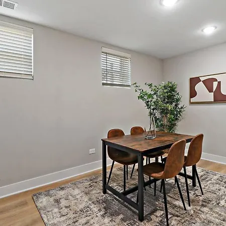 2Br Luxurious Apt With In-Unit Laundry - Ashland B-3