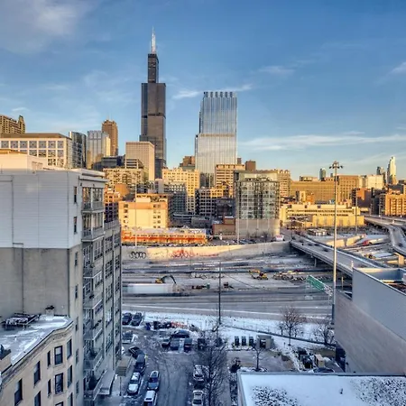 W Loop 2Br W Gym Pool In Heart Of Greektown Chi-561-3