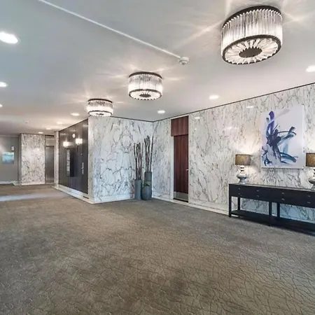 Lakeview 1Br W Deck Pool Gym Nr Lincoln Park Chi-715-2