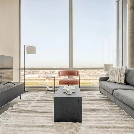 South Loop 2Br W Gym Roof Nr Grant Park Chi-770-2
