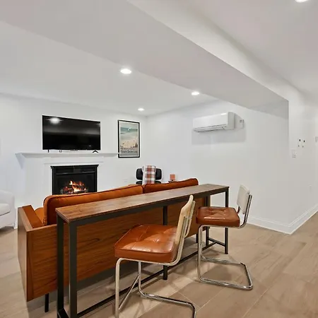 Newly Renovated 2Bd Across From Palmer Square Park Condo-3