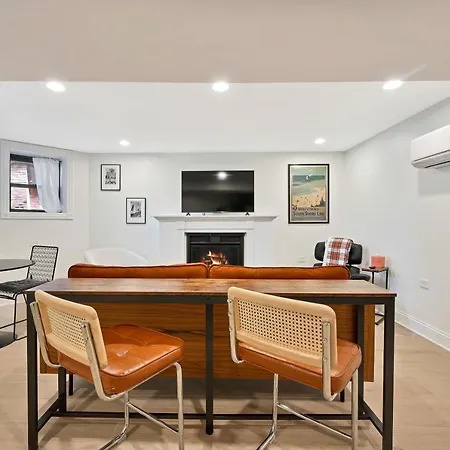 Newly Renovated 2Bd Across From Palmer Square Park Condo-2