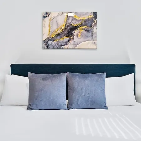 Charming 1-Bedroom Apt With A Homey Feel - Brompton 58-60 Rep-2
