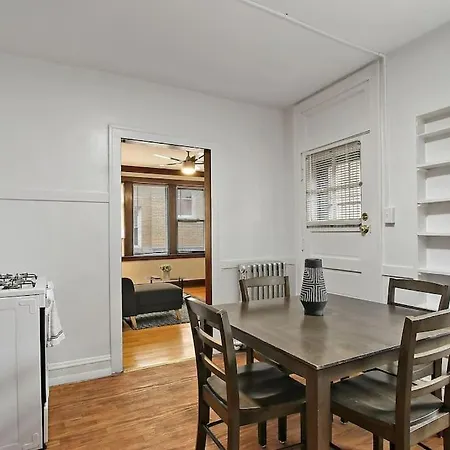 Warm & Inviting 2Br Apartment - Fullerton 1B-2