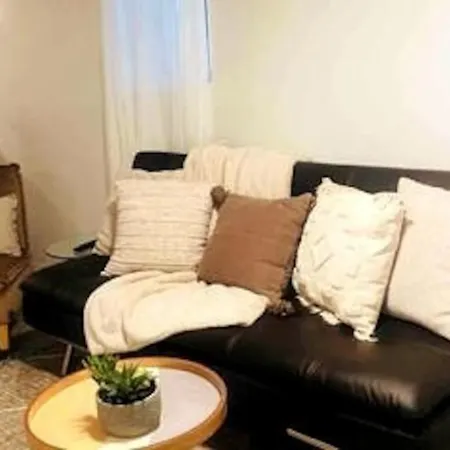 Private Chicago Garden Unit 1Br/1Ba-3
