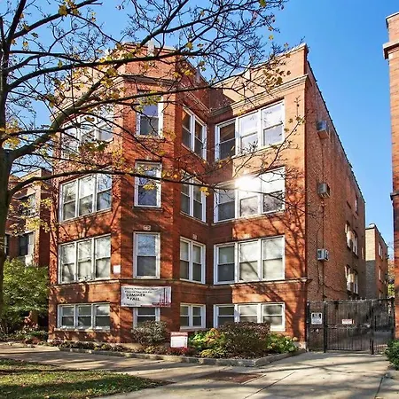Great Location! 15 Min From Dt -Historic Hyde Park-2