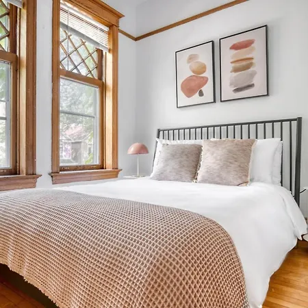 Lakeview 3Br 3 Blocks From Wrigley Field Chi-641-2