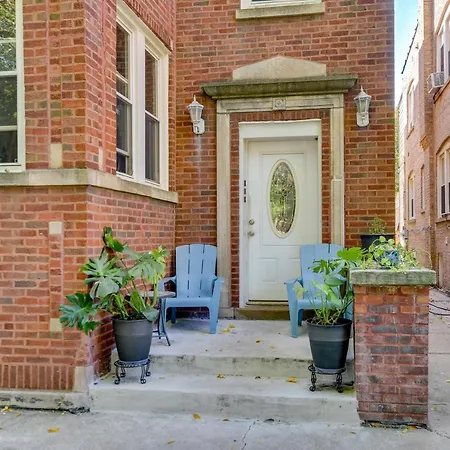 Chicago Rental In Logan Square 8 Mi To Downtown!-3