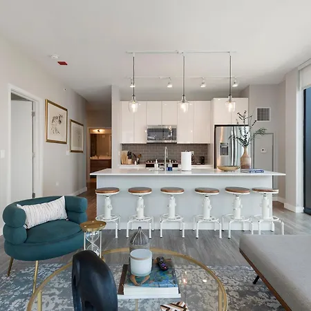 Aurelien Spacious Apartments In The Heart Of Gold Coast-3