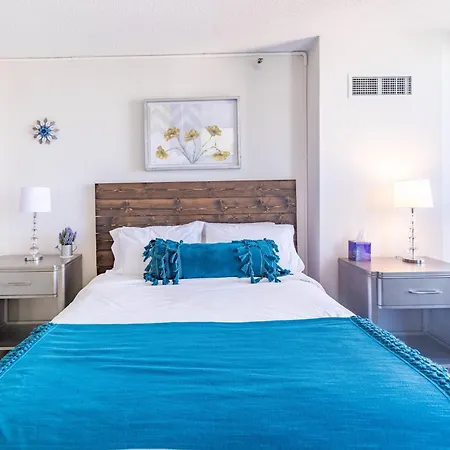 3Br Exquisite Lake View Loft W/ Parking In Building-3