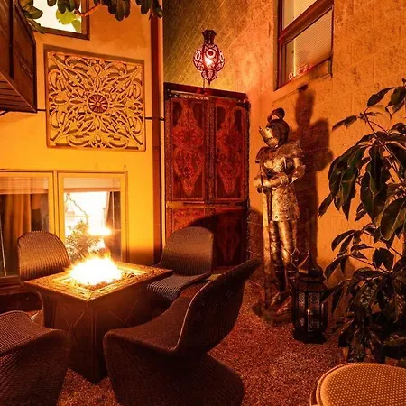 Cozy + Home In Chicago W/ Sauna VIII-3