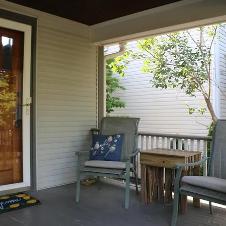 Historic Home With Outdoor Hot Tub Near Downtown In Public Transportation Hub-2