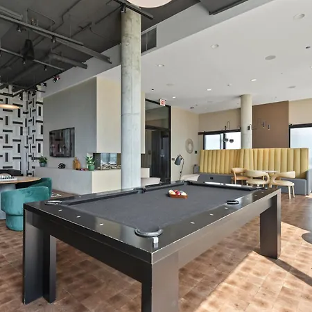 Avra Stylish Apartments Prime West Loop Location Near Union Park-3