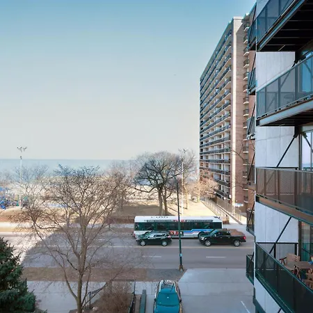 Edgewater 2Br W Wd Nr Dining Shops Chi-926-2