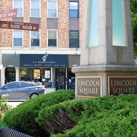 Northside Famlynest Lincoln Sq 4Br 2Ba 2P Rare Find-3