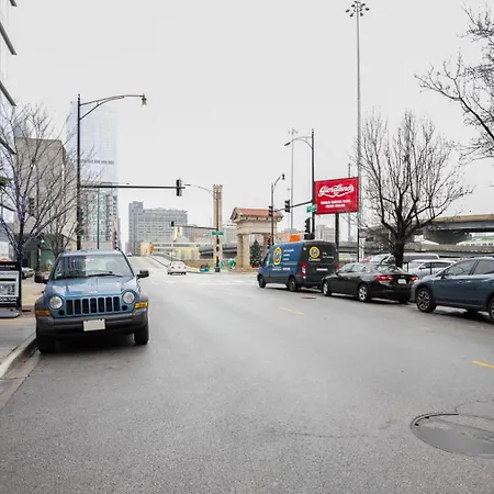 W Loop 2Br W Gym Pool In Heart Of Greektown Chi-534-3