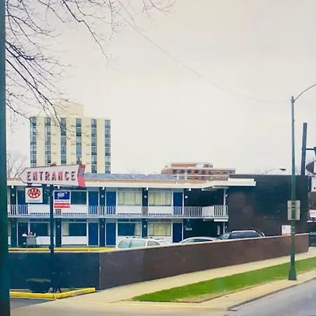Heart O' Chicago Motel-3