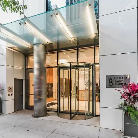River N 1Br W Gym Wd Nr Mag Mile By Bluegound Chi-127-2