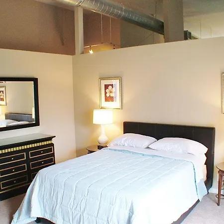Wicker Park Bathhouse Apartments-3