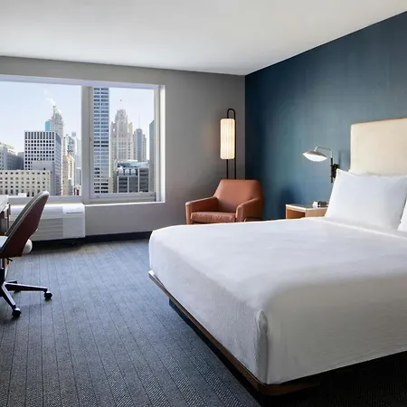 Courtyard By Marriott Chicago Downtown/River North-2