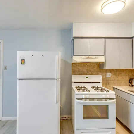 14 Mi To Dtwn Chicago: Studio In Ashburn!-2
