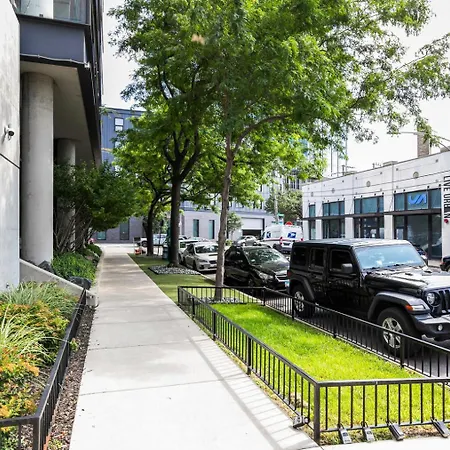 Lincoln Park Studio W Wd Nr L New City Chi-304-2
